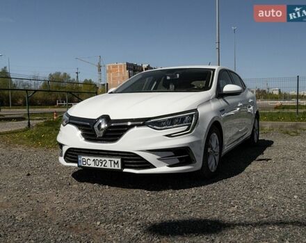 Белый Рено Меган, объемом двигателя 1.46 л и пробегом 122 тыс. км за 16000 $, фото 1 на Automoto.ua