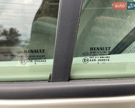 Бежевый Рено Меган, объемом двигателя 1.6 л и пробегом 178 тыс. км за 6000 $, фото 50 на Automoto.ua