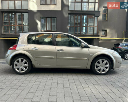 Бежевый Рено Меган, объемом двигателя 1.6 л и пробегом 214 тыс. км за 6550 $, фото 4 на Automoto.ua