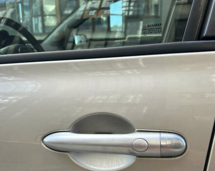 Бежевый Рено Меган, объемом двигателя 1.6 л и пробегом 214 тыс. км за 6550 $, фото 25 на Automoto.ua