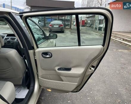 Бежевый Рено Меган, объемом двигателя 1.6 л и пробегом 178 тыс. км за 6000 $, фото 26 на Automoto.ua