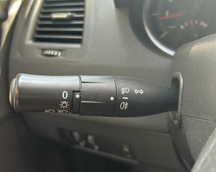 Бежевый Рено Меган, объемом двигателя 1.6 л и пробегом 214 тыс. км за 6550 $, фото 16 на Automoto.ua