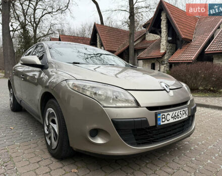 Бежевый Рено Меган, объемом двигателя 1.46 л и пробегом 278 тыс. км за 4550 $, фото 15 на Automoto.ua