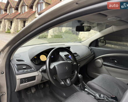 Бежевый Рено Меган, объемом двигателя 1.46 л и пробегом 278 тыс. км за 4550 $, фото 18 на Automoto.ua