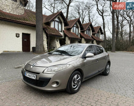 Бежевый Рено Меган, объемом двигателя 1.46 л и пробегом 278 тыс. км за 4550 $, фото 7 на Automoto.ua