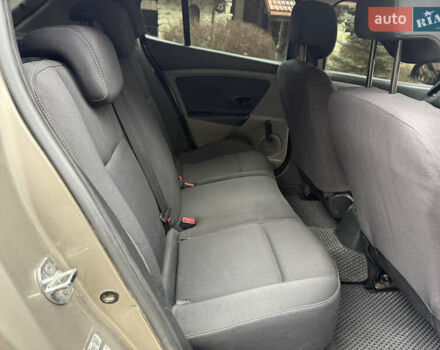 Бежевый Рено Меган, объемом двигателя 1.46 л и пробегом 278 тыс. км за 4550 $, фото 23 на Automoto.ua