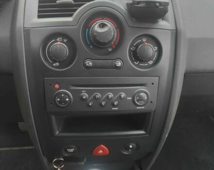 Бежевый Рено Меган, объемом двигателя 1.6 л и пробегом 270 тыс. км за 3200 $, фото 4 на Automoto.ua