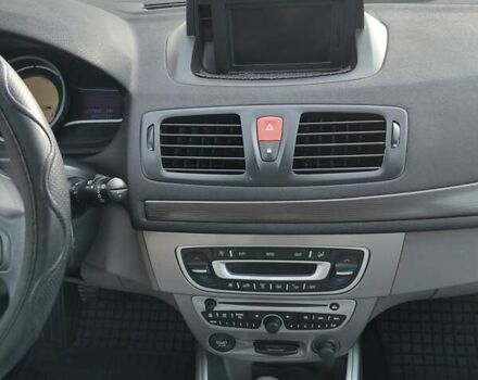 Бежевый Рено Меган, объемом двигателя 1.46 л и пробегом 298 тыс. км за 5799 $, фото 25 на Automoto.ua