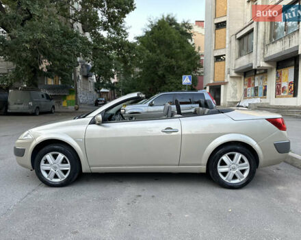 Бежевый Рено Меган, объемом двигателя 2 л и пробегом 240 тыс. км за 4500 $, фото 2 на Automoto.ua
