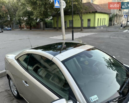 Бежевый Рено Меган, объемом двигателя 2 л и пробегом 240 тыс. км за 4500 $, фото 38 на Automoto.ua
