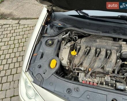 Бежевий Рено Меган, об'ємом двигуна 2 л та пробігом 186 тис. км за 6200 $, фото 31 на Automoto.ua