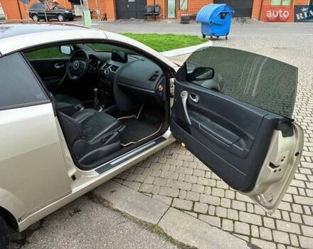 Бежевий Рено Меган, об'ємом двигуна 2 л та пробігом 186 тис. км за 6200 $, фото 19 на Automoto.ua