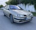 Бежевый Рено Меган, объемом двигателя 1.6 л и пробегом 225 тыс. км за 1200 $, фото 8 на Automoto.ua