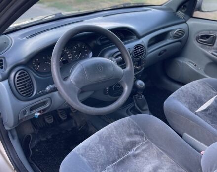 Бежевый Рено Меган, объемом двигателя 1.6 л и пробегом 200 тыс. км за 1300 $, фото 10 на Automoto.ua