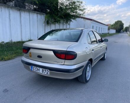 Бежевый Рено Меган, объемом двигателя 1.6 л и пробегом 200 тыс. км за 1300 $, фото 3 на Automoto.ua