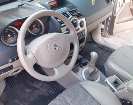 Бежевый Рено Меган, объемом двигателя 1.6 л и пробегом 169 тыс. км за 5200 $, фото 19 на Automoto.ua