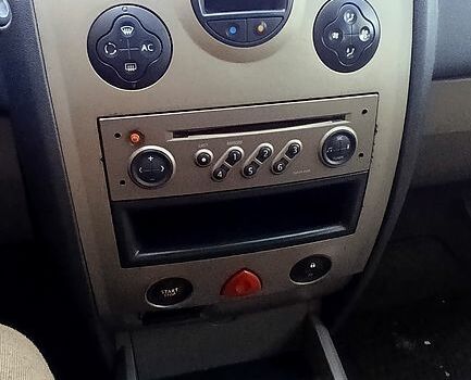 Бежевий Рено Меган, об'ємом двигуна 2 л та пробігом 210 тис. км за 3450 $, фото 11 на Automoto.ua