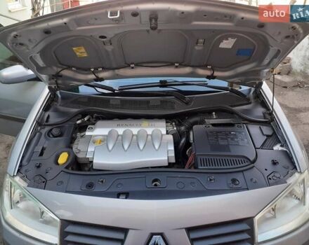 Бежевый Рено Меган, объемом двигателя 1.6 л и пробегом 169 тыс. км за 5200 $, фото 25 на Automoto.ua