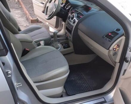 Бежевый Рено Меган, объемом двигателя 1.6 л и пробегом 169 тыс. км за 5200 $, фото 22 на Automoto.ua