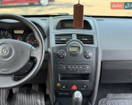 Бежевый Рено Меган, объемом двигателя 1.6 л и пробегом 161 тыс. км за 4950 $, фото 12 на Automoto.ua