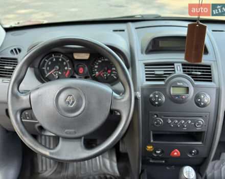 Бежевый Рено Меган, объемом двигателя 1.6 л и пробегом 161 тыс. км за 4950 $, фото 14 на Automoto.ua