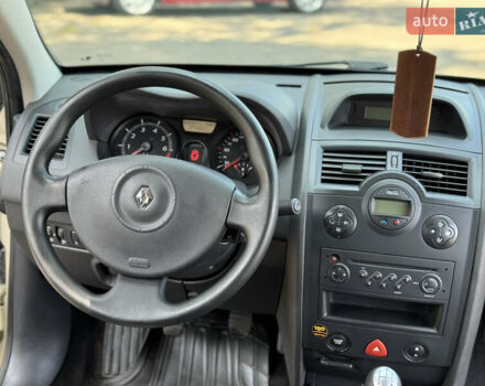 Бежевый Рено Меган, объемом двигателя 1.6 л и пробегом 161 тыс. км за 4950 $, фото 11 на Automoto.ua