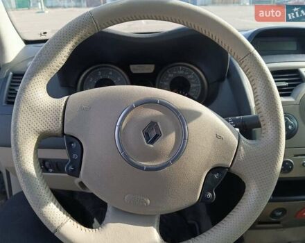 Рено Меган 2006 в Николаеве на Automoto.ua Бежевый Рено Меган, объемом двигателя 2 л и пробегом 212 тыс. км за 5199 $, фото 8 на Automoto.ua