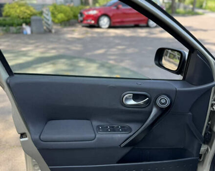 Бежевый Рено Меган, объемом двигателя 1.6 л и пробегом 161 тыс. км за 4950 $, фото 5 на Automoto.ua