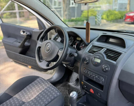 Бежевый Рено Меган, объемом двигателя 1.6 л и пробегом 161 тыс. км за 4950 $, фото 21 на Automoto.ua