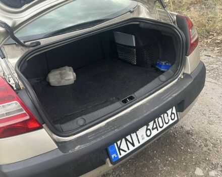 Бежевый Рено Меган, объемом двигателя 1.5 л и пробегом 250 тыс. км за 2299 $, фото 9 на Automoto.ua