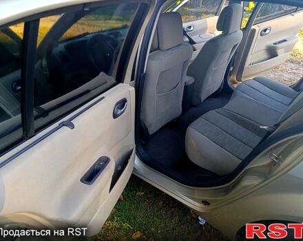 Бежевий Рено Меган, об'ємом двигуна 1.6 л та пробігом 165 тис. км за 3700 $, фото 3 на Automoto.ua