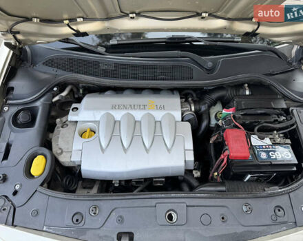 Бежевый Рено Меган, объемом двигателя 1.6 л и пробегом 161 тыс. км за 4950 $, фото 23 на Automoto.ua