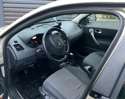 Бежевый Рено Меган, объемом двигателя 1.39 л и пробегом 212 тыс. км за 3900 $, фото 8 на Automoto.ua