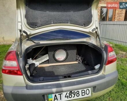 Бежевый Рено Меган, объемом двигателя 1.4 л и пробегом 78 тыс. км за 6500 $, фото 9 на Automoto.ua