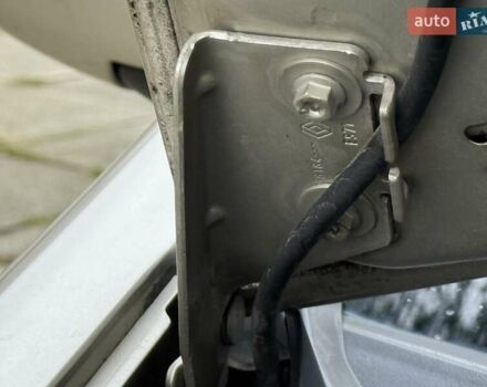 Бежевий Рено Меган, об'ємом двигуна 1.6 л та пробігом 190 тис. км за 5650 $, фото 50 на Automoto.ua