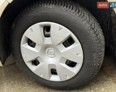 Бежевий Рено Меган, об'ємом двигуна 1.6 л та пробігом 190 тис. км за 5650 $, фото 8 на Automoto.ua