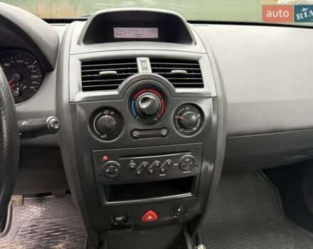 Бежевий Рено Меган, об'ємом двигуна 1.6 л та пробігом 190 тис. км за 5650 $, фото 57 на Automoto.ua