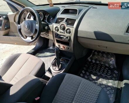 Бежевый Рено Меган, объемом двигателя 1.4 л и пробегом 245 тыс. км за 3900 $, фото 19 на Automoto.ua