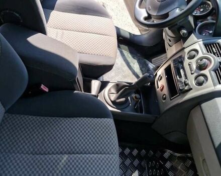 Бежевый Рено Меган, объемом двигателя 1.4 л и пробегом 245 тыс. км за 3900 $, фото 20 на Automoto.ua