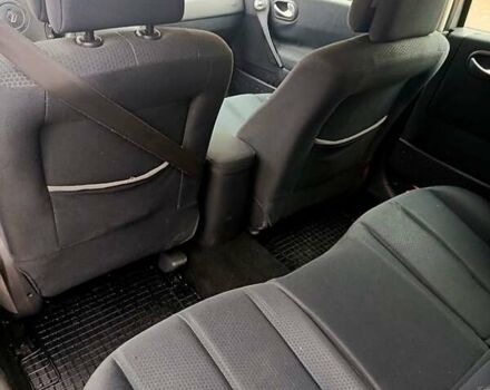 Бежевый Рено Меган, объемом двигателя 1.6 л и пробегом 230 тыс. км за 4700 $, фото 7 на Automoto.ua