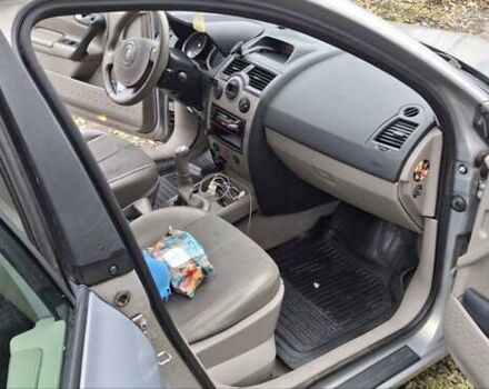 Бежевый Рено Меган, объемом двигателя 1.6 л и пробегом 202 тыс. км за 4400 $, фото 15 на Automoto.ua