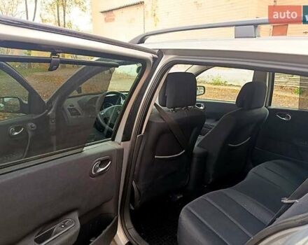 Бежевый Рено Меган, объемом двигателя 1.6 л и пробегом 230 тыс. км за 4700 $, фото 13 на Automoto.ua