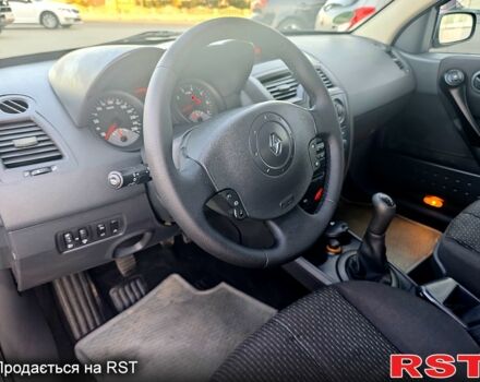 Бежевый Рено Меган, объемом двигателя 1.6 л и пробегом 203 тыс. км за 5150 $, фото 4 на Automoto.ua