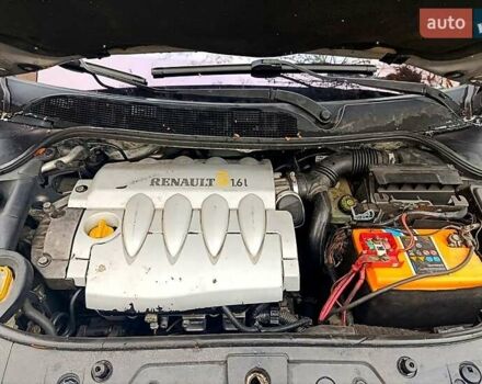 Бежевый Рено Меган, объемом двигателя 1.6 л и пробегом 230 тыс. км за 4700 $, фото 12 на Automoto.ua