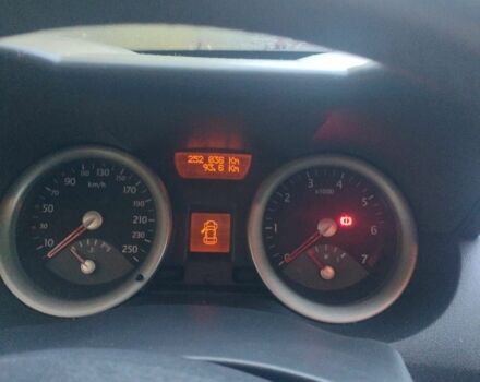 Бежевый Рено Меган, объемом двигателя 1.6 л и пробегом 252 тыс. км за 4800 $, фото 3 на Automoto.ua