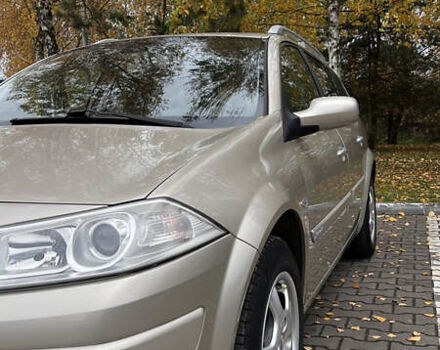 Рено Меган 2006 в Хороле на Automoto.ua Бежевый Рено Меган, объемом двигателя 1.6 л и пробегом 240 тыс. км за 5299 $, фото 18 на Automoto.ua