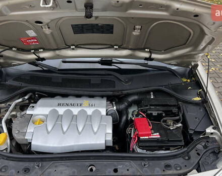 Рено Меган 2006 в Хороле на Automoto.ua Бежевый Рено Меган, объемом двигателя 1.6 л и пробегом 240 тыс. км за 5299 $, фото 52 на Automoto.ua