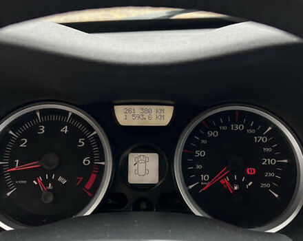 Рено Меган 2006 в Хороле на Automoto.ua Бежевый Рено Меган, объемом двигателя 1.6 л и пробегом 240 тыс. км за 5299 $, фото 33 на Automoto.ua