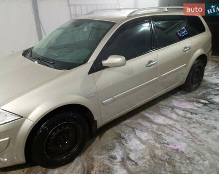 Бежевый Рено Меган, объемом двигателя 1.6 л и пробегом 310 тыс. км за 5400 $, фото 2 на Automoto.ua