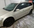 Бежевый Рено Меган, объемом двигателя 1.6 л и пробегом 310 тыс. км за 5400 $, фото 2 на Automoto.ua